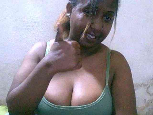 Sylivinaahh webcam
