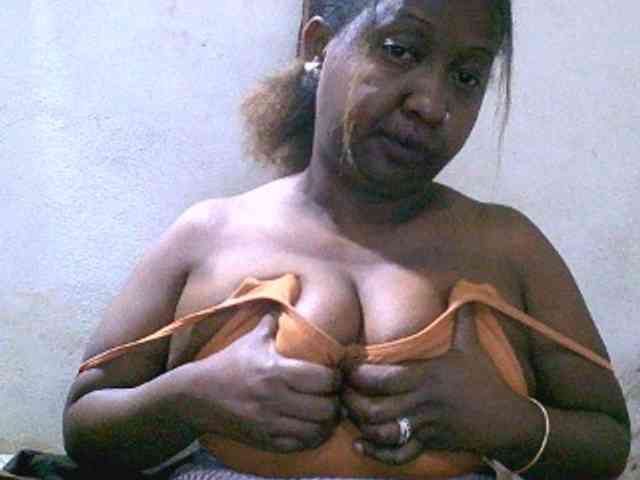 Sylivinaahh webcam