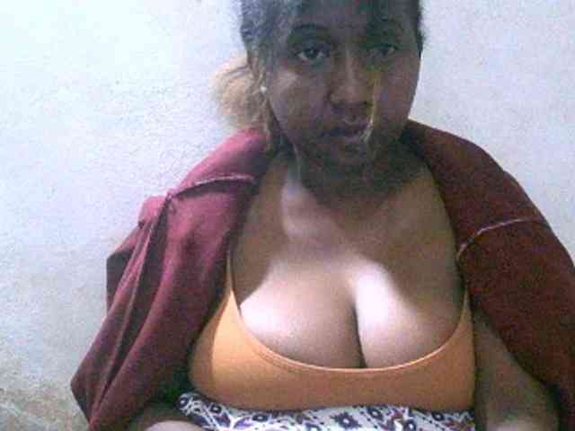 Sylivinaahh webcam