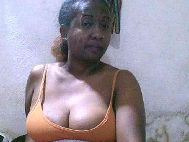 Sylivinaahh webcam