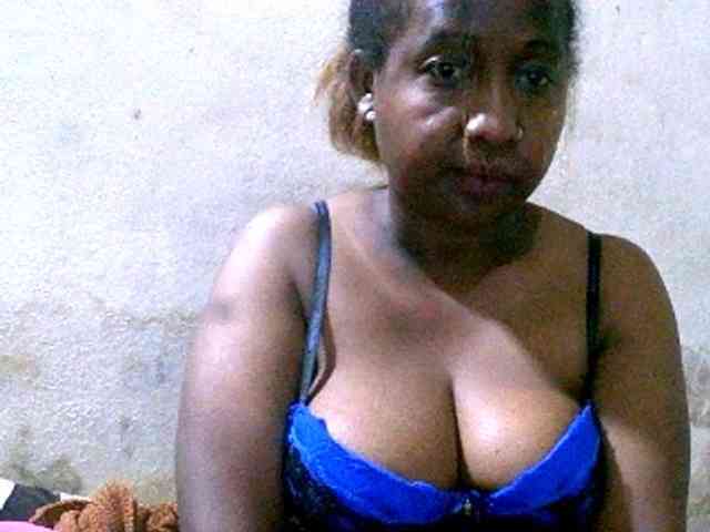 Sylivinaahh webcam