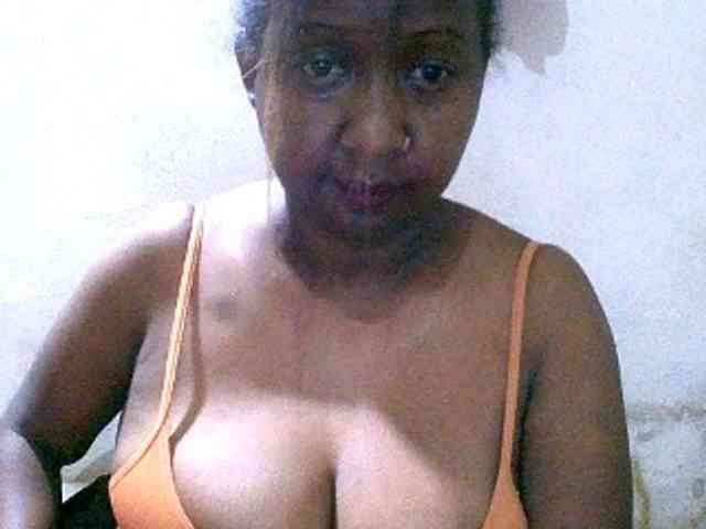 Sylivinaahh webcam