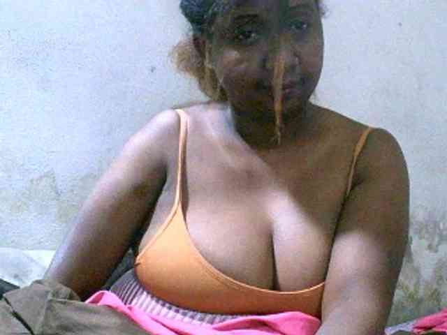 Sylivinaahh webcam