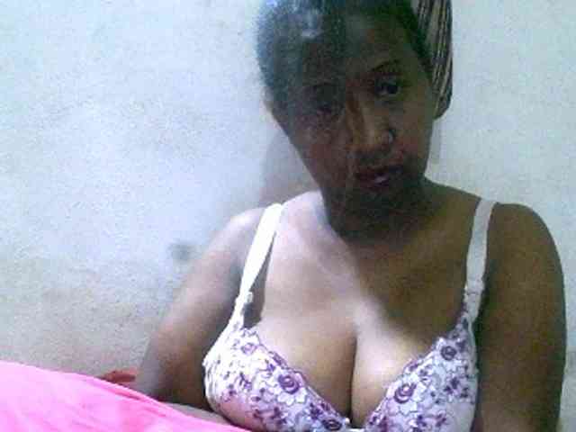 Sylivinaahh webcam