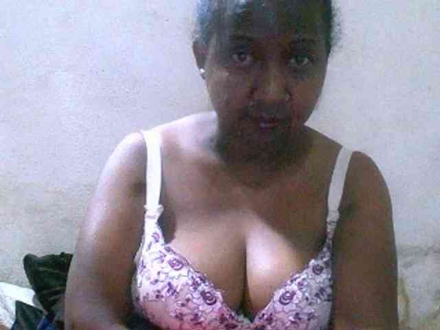 Sylivinaahh webcam