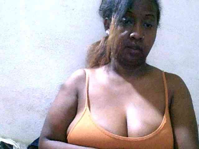Sylivinaahh webcam
