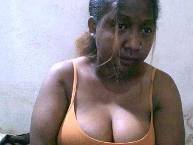 Sylivinaahh webcam