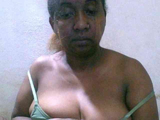 Sylivinaahh webcam