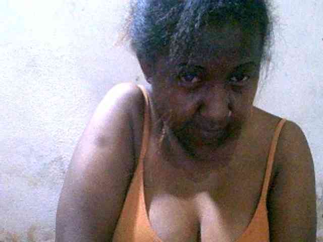 Sylivinaahh webcam