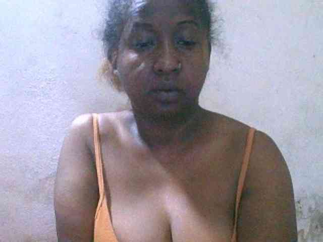 Sylivinaahh webcam