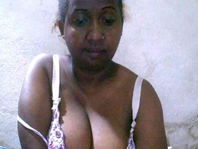 Sylivinaahh webcam