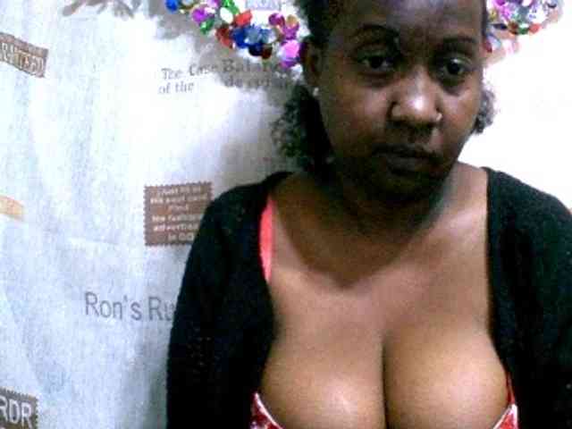 Sylivinaahh Live Webcam on BongaCams