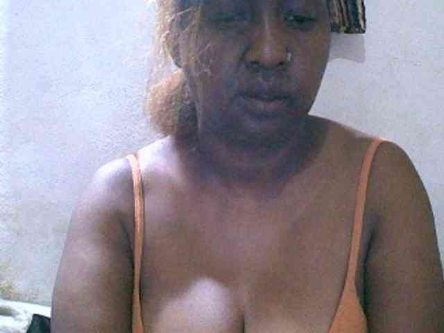 Sylivinaahh webcam