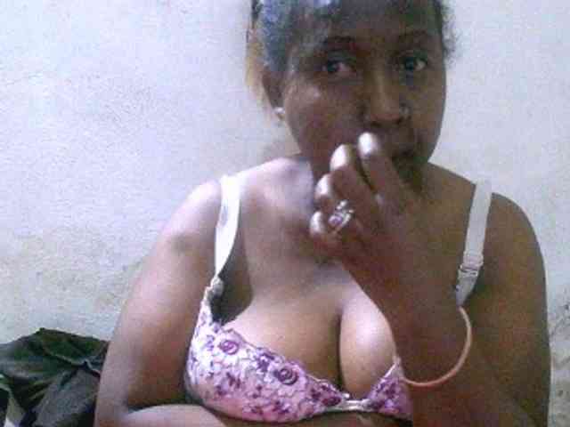Sylivinaahh webcam