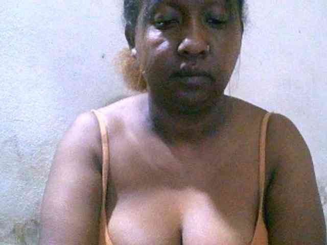 Sylivinaahh webcam