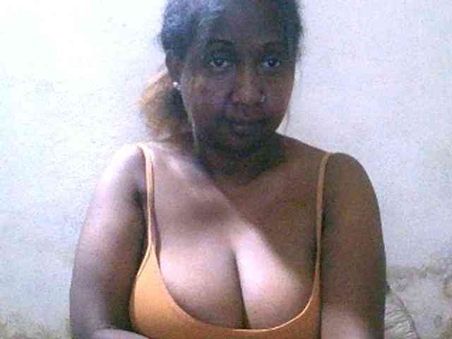 Sylivinaahh webcam