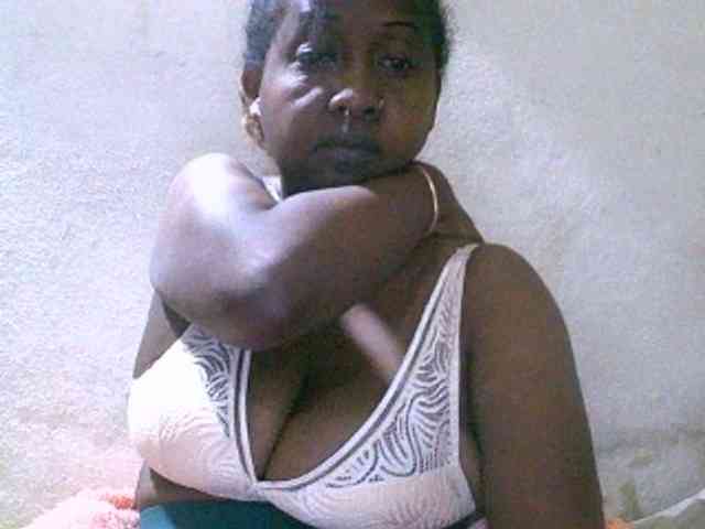 Sylivinaahh webcam