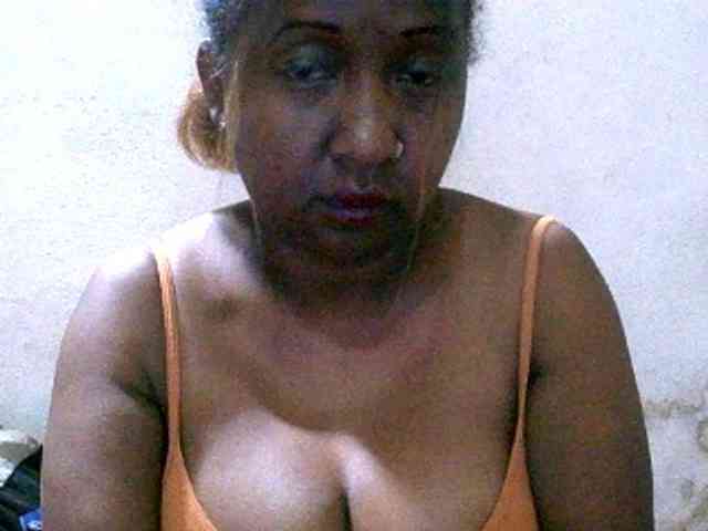 Sylivinaahh webcam