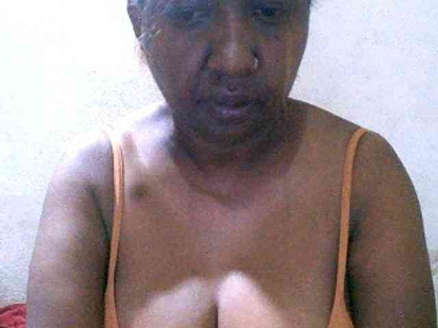 Sylivinaahh webcam