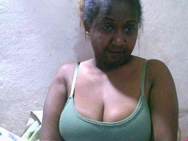 Sylivinaahh webcam
