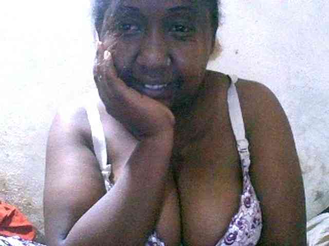 Sylivinaahh webcam