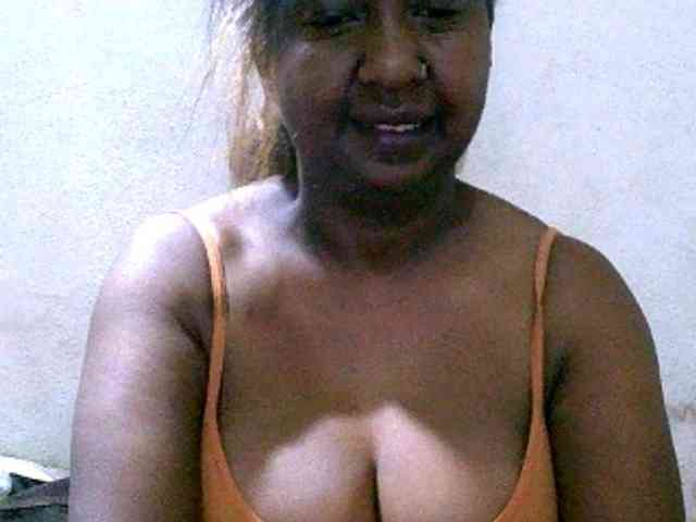 Sylivinaahh webcam