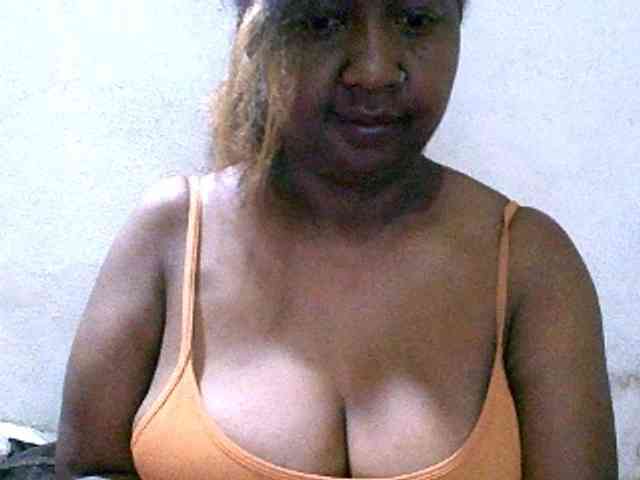 Sylivinaahh webcam