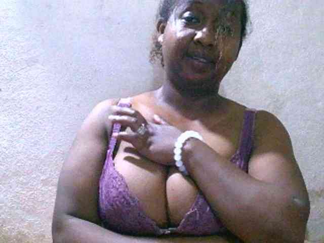 Sylivinaahh webcam