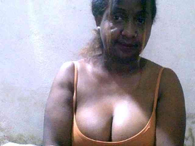 Sylivinaahh webcam