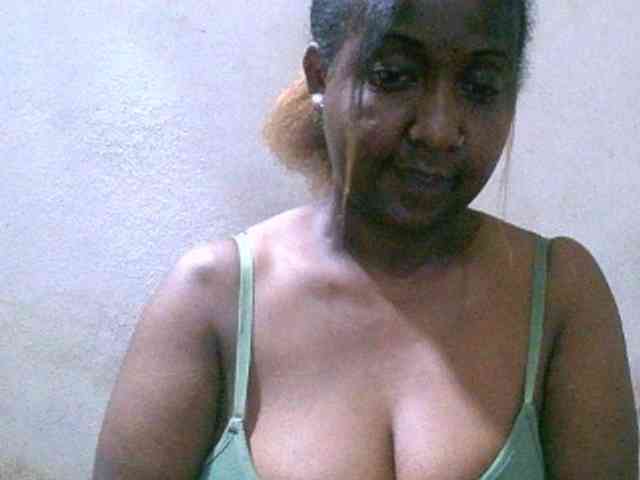 Sylivinaahh webcam