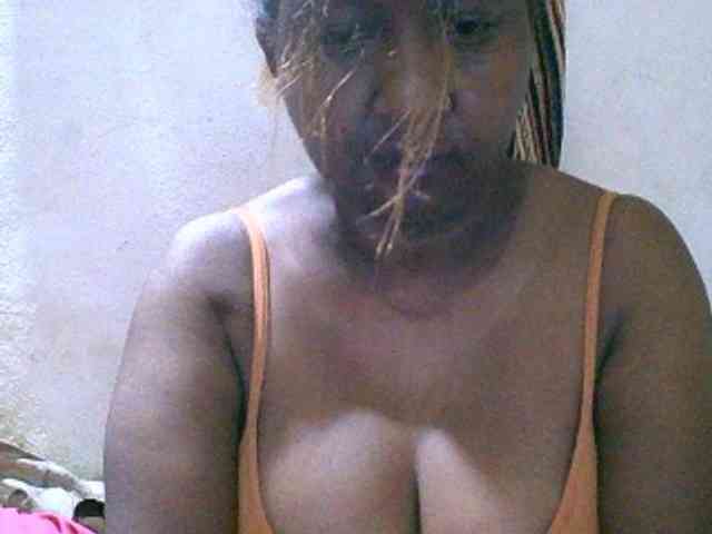 Sylivinaahh webcam