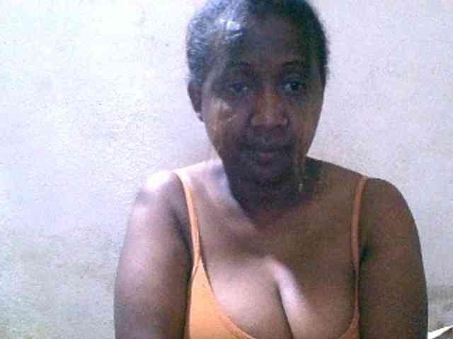 Sylivinaahh webcam