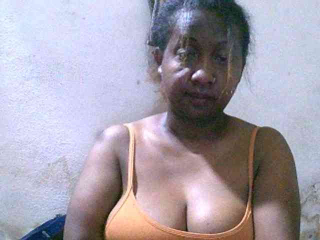 Sylivinaahh webcam