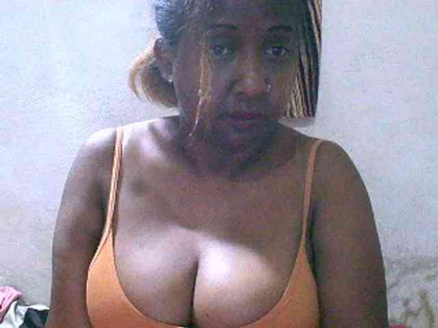Sylivinaahh webcam