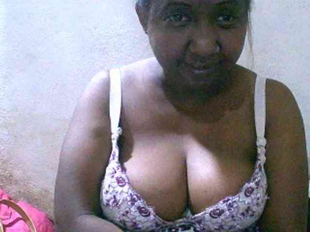 Sylivinaahh webcam