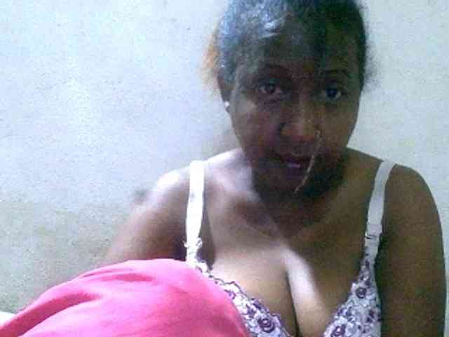Sylivinaahh webcam
