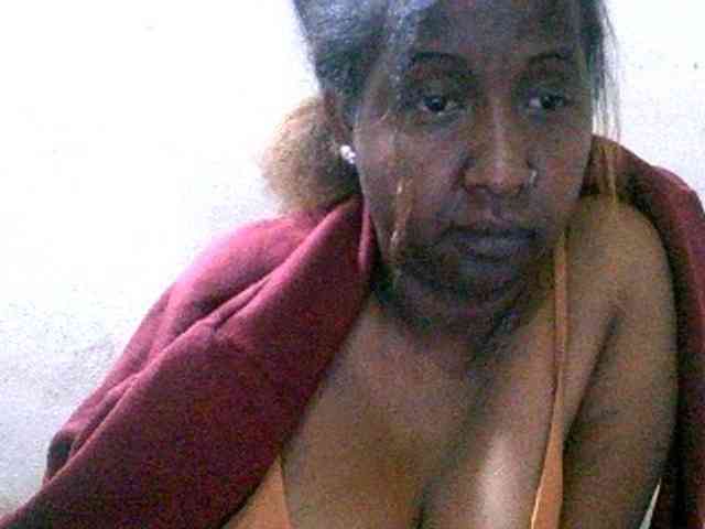 Sylivinaahh webcam
