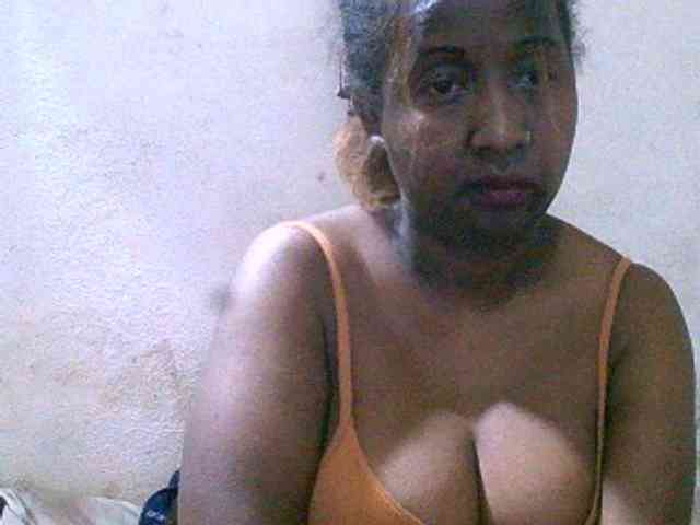 Sylivinaahh webcam