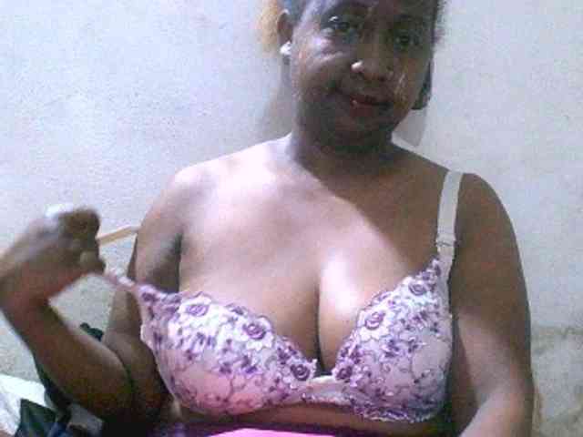 Sylivinaahh webcam