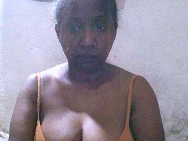 Sylivinaahh webcam