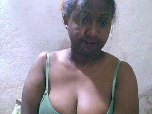 Sylivinaahh webcam