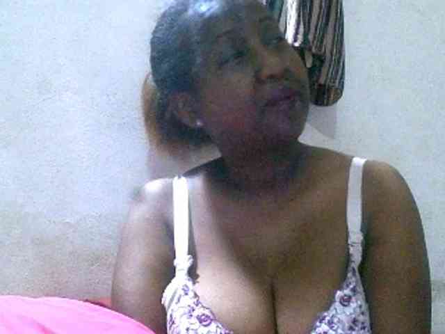 Sylivinaahh webcam