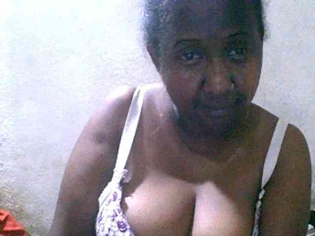 Sylivinaahh webcam
