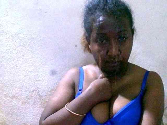 Sylivinaahh's webcam live show