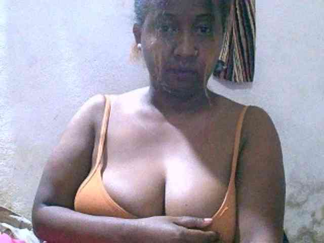 Sylivinaahh webcam