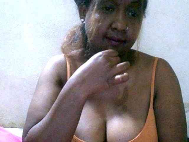 Sylivinaahh webcam