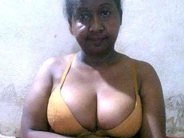Sylivinaahh webcam