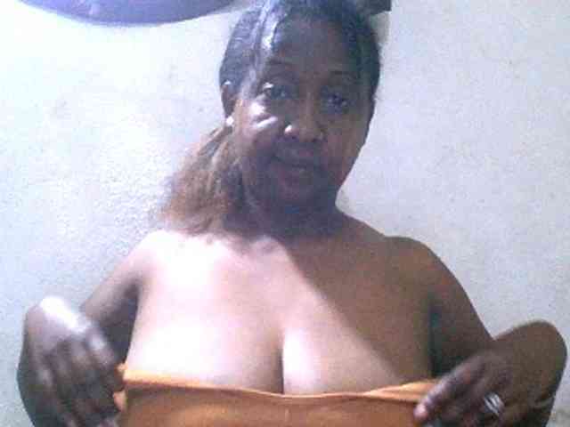 Sylivinaahh webcam