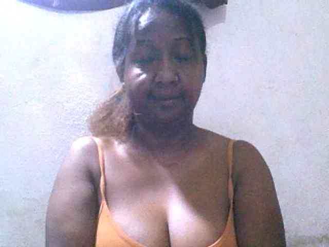 Sylivinaahh webcam