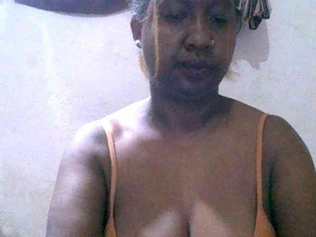 Sylivinaahh webcam